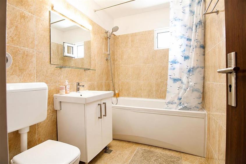 Apartament cu 3 camere decomandat în Grigorescu