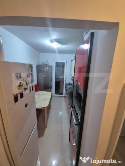 Apartament cu 3 camere decomandat în Noua