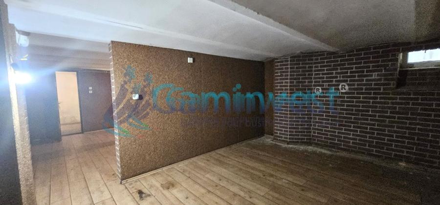 Casă individuală cu 4 camere cu Canalizare în Ultracentral