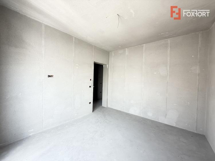 Duplex cu 4 camere cu Canalizare în Săcălaz