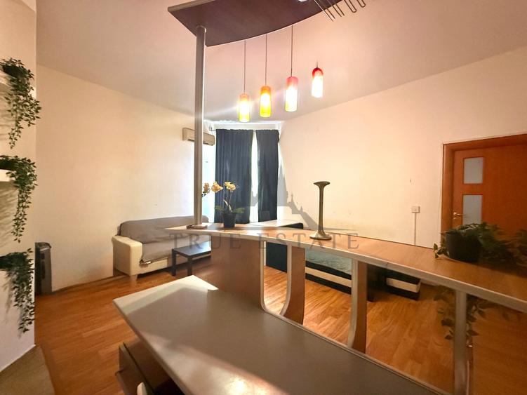 Apartament cu 2 camere semidecomandat în Universitate