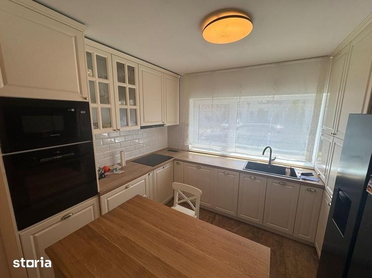 Casă cu 5 camere cu Teren 200 Mp în Central