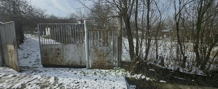 Casă individuală cu 1 camere cu Canalizare în Strâmba-Jiu