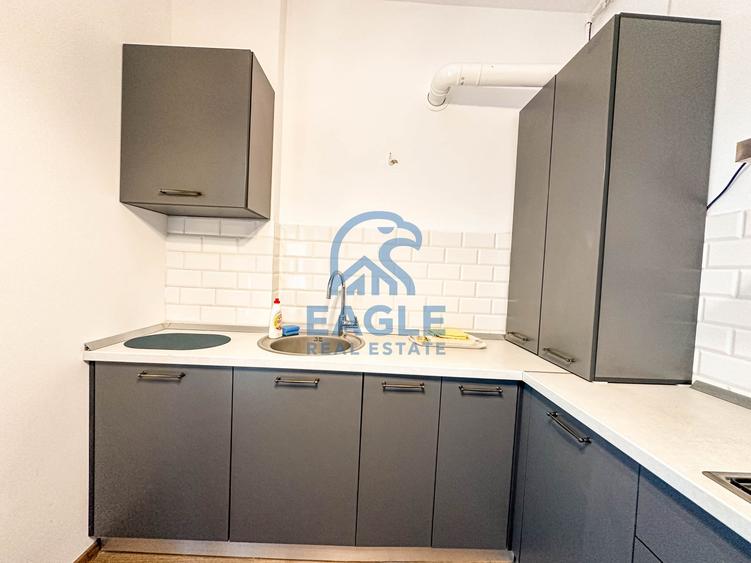 Apartament cu 2 camere nedecomandat, mobilat în Faleza Nord