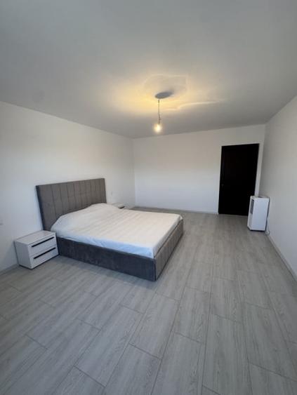 Casă individuală cu 5 camere cu Canalizare în Ultracentral