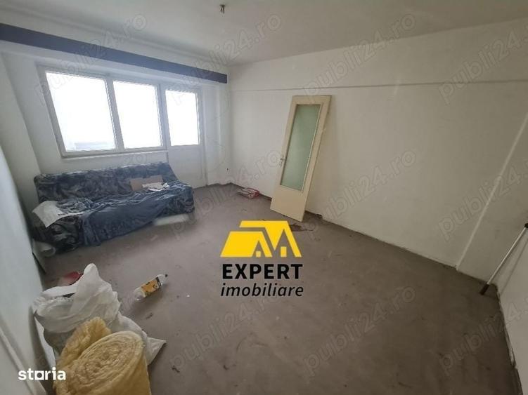 Apartament cu 4 camere decomandat în Radu Negru