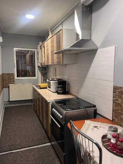 Garsonieră decomandată în Diamant