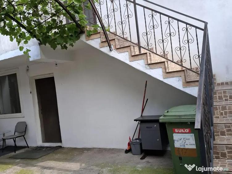Casă cu 5 camere în Fundeni