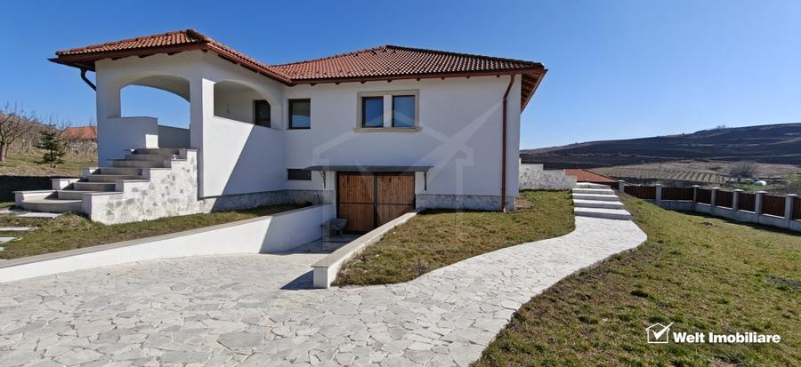 Casă individuală cu 5 camere cu Garaj în Moriști