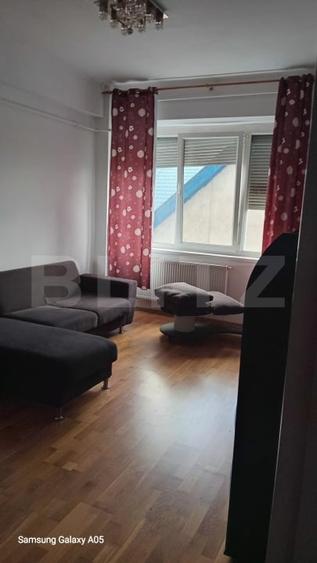 Apartament cu 2 camere semidecomandat, mobilat în Micro 17