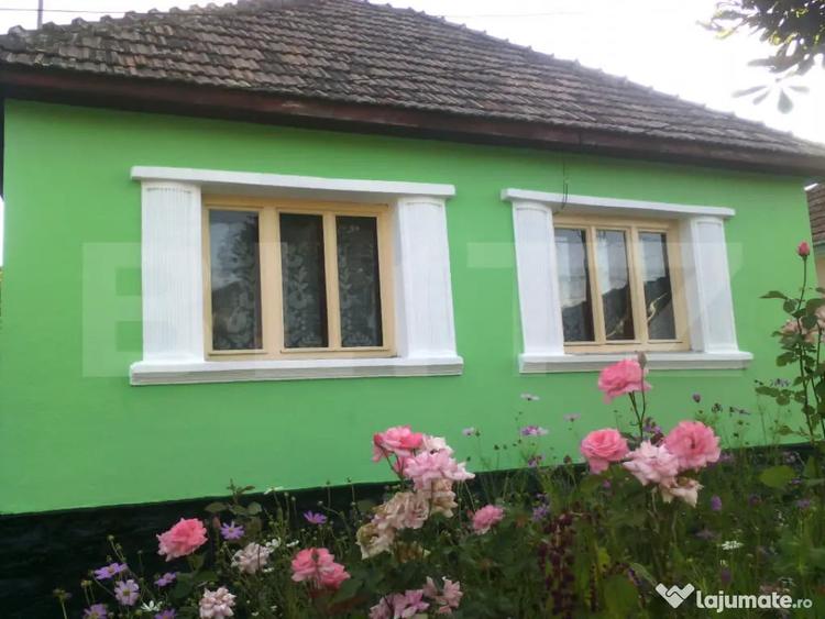 Casă cu 4 camere cu Teren 1200 Mp în Central