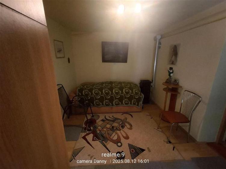 Casă individuală cu 5 camere cu Teren 300 Mp în Muncitoresc