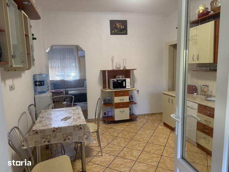 Casă cu 3 camere cu Teren 500 Mp în Central