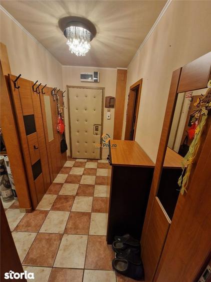 Apartament cu 4 camere decomandat în Circumvalațiunii