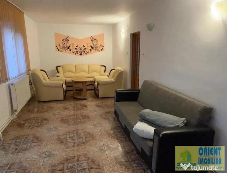 Casă cu 6 camere cu Teren 250 Mp în Cumpăna