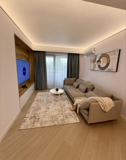 Apartament cu 2 camere decomandat în Central