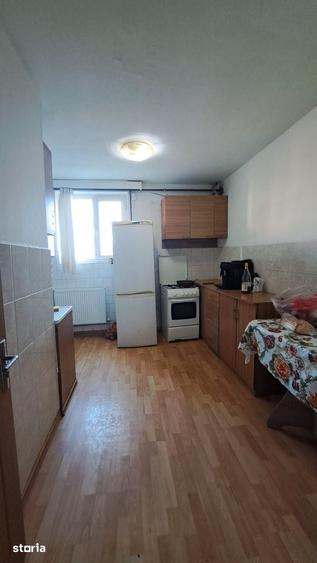 Apartament cu 3 camere decomandat în Agigea