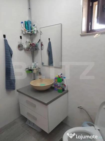 Apartament cu 2 camere semidecomandat în Lotrului