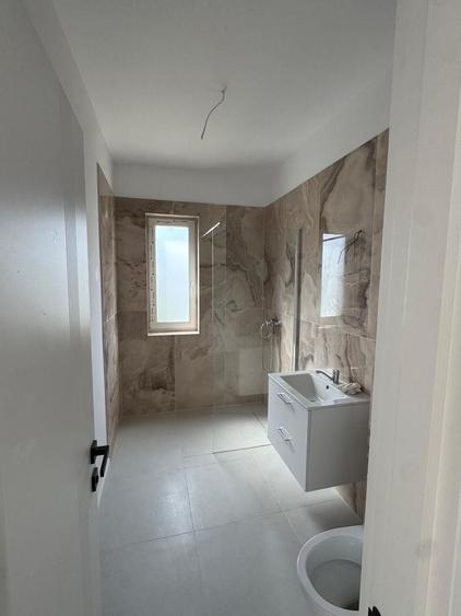 Apartament cu 2 camere în Plopi