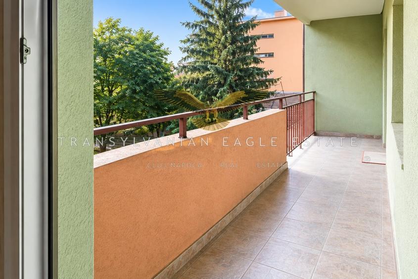 Apartament cu 2 camere decomandat, mobilat în Central