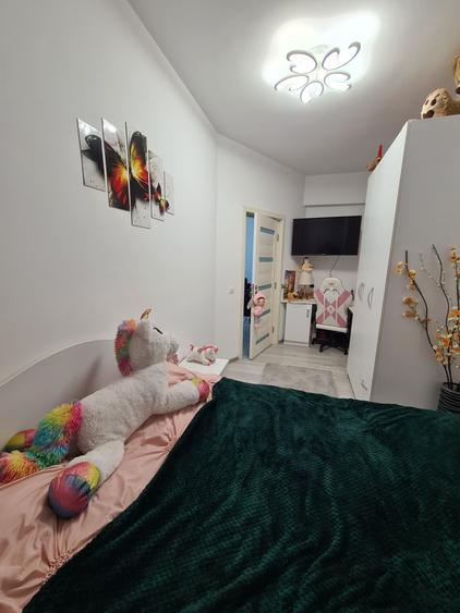 Apartament cu 3 camere decomandat în Exterior Vest
