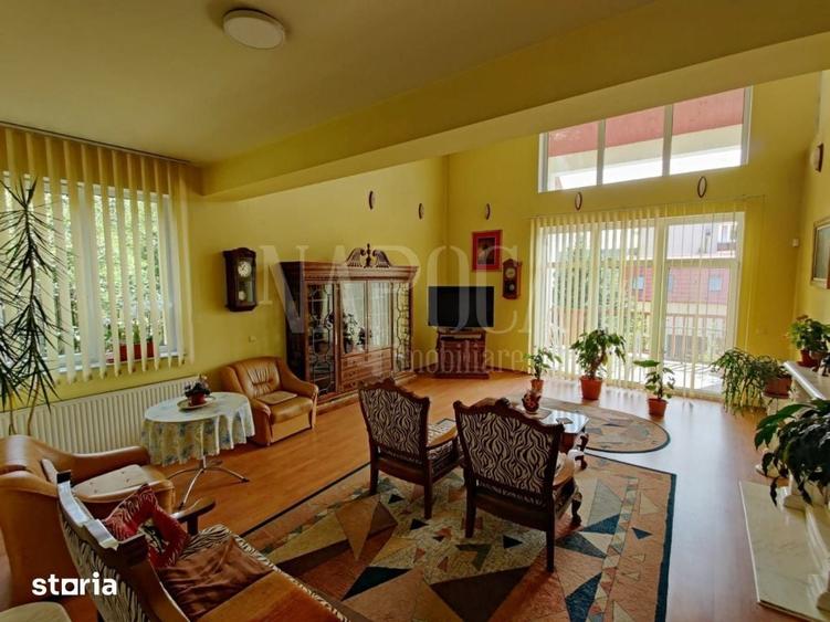 Casă cu 10 camere cu Teren 3090 Mp în Baciu