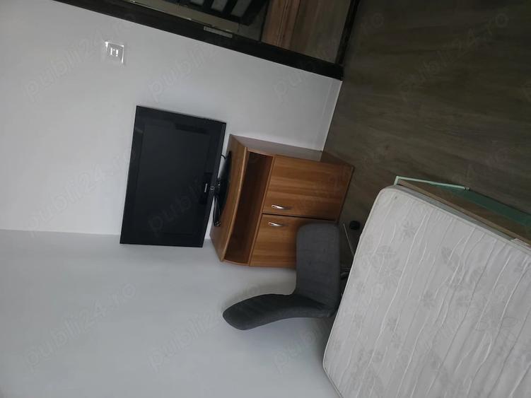 Apartament cu 3 camere decomandat în 9 Mai