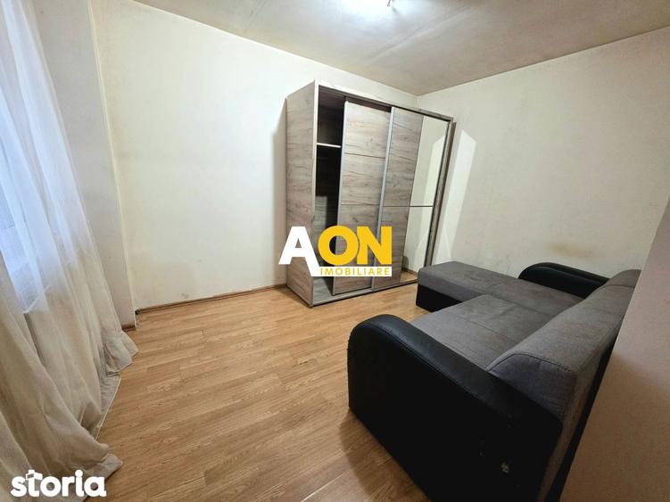 Apartament cu 3 camere decomandat în Cetate