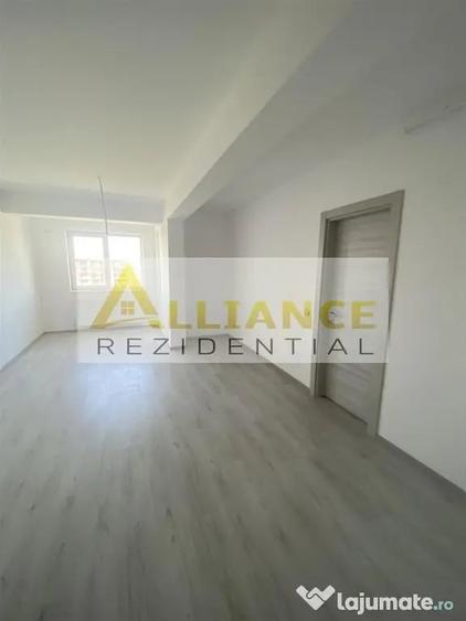 Apartament cu 3 camere decomandat în Berceni