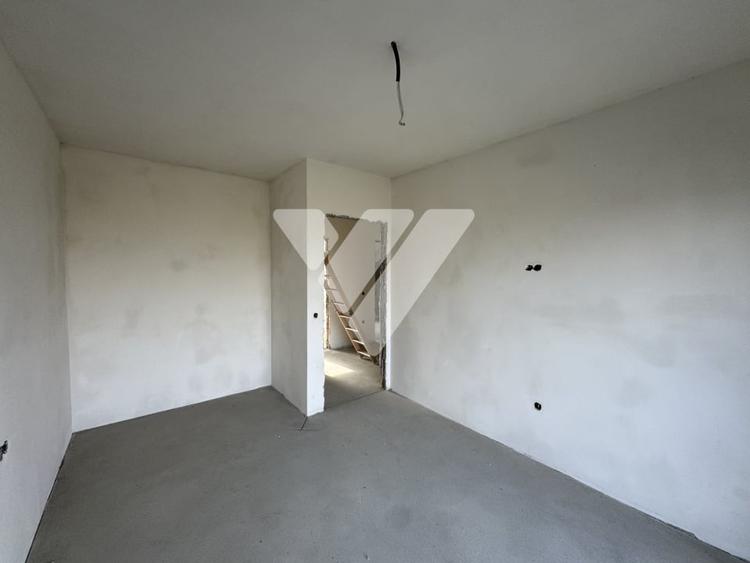 Duplex cu 4 camere cu Canalizare în Șura Mică
