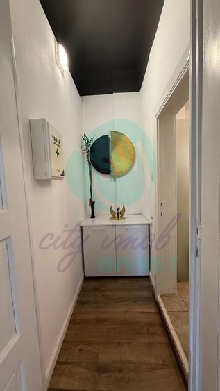 Apartament cu 4 camere în P-ța Romană