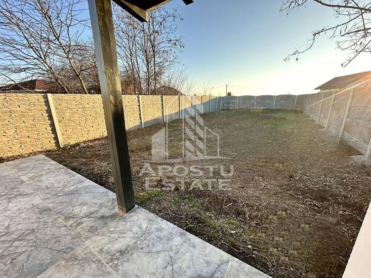 Casă cu 3 camere cu Canalizare în Bucovăț (Remetea Mare)