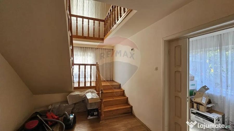 Casă cu 5 camere cu Teren 2078 Mp în Bogata