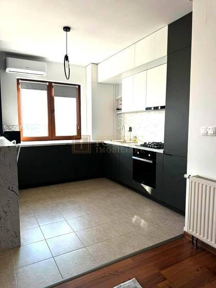 Apartament cu 3 camere decomandat, mobilat în Torontalului