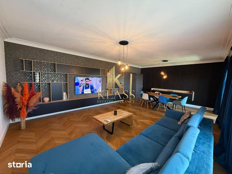 Apartament cu 4 camere decomandat în Tei