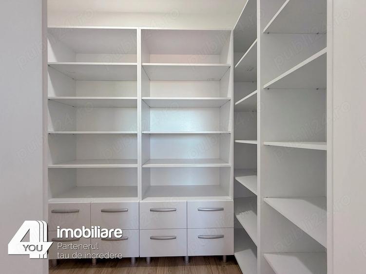 Casă cu 5 camere cu Teren 350 Mp în Livada