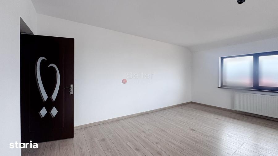 Casă cu 8 camere cu Teren 480 Mp în Bunloc