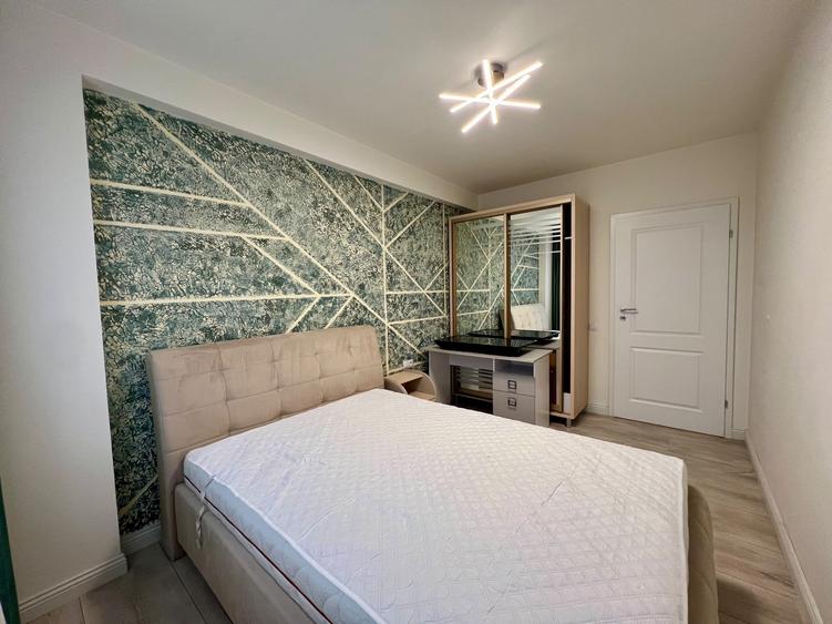 Apartament cu 4 camere decomandat, mobilat în Florești