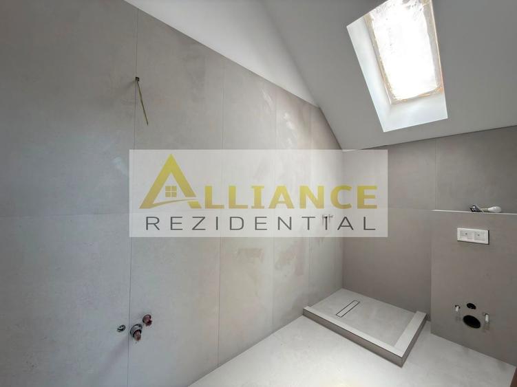 Casă cu 4 camere decomandat cu Canalizare în Berceni