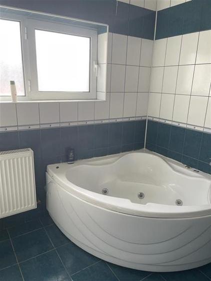 Casă individuală cu 5 camere cu Teren 220 Mp în Vitan