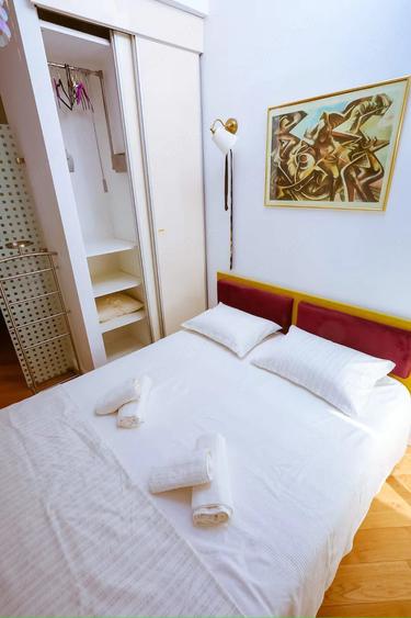 Apartament cu 3 camere decomandat în Universitate