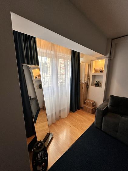 Garsonieră decomandată în Calea București