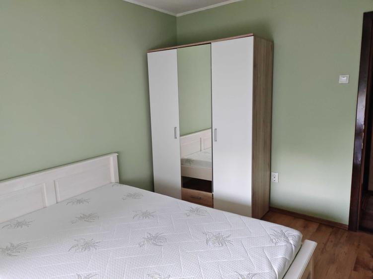 Apartament cu 3 camere semidecomandat în Rogerius