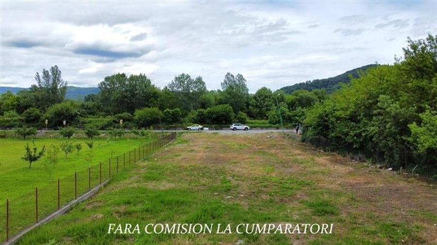 Teren Construcții intravilan de 2153 mp, în Bujoreni