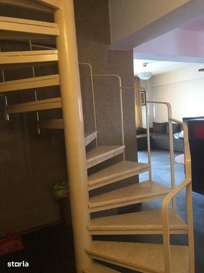 Apartament cu 6 camere în Străulești