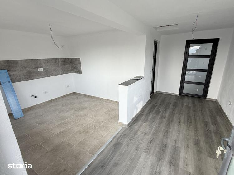 Casă cu 2 camere cu Teren 430 Mp în Mihăești