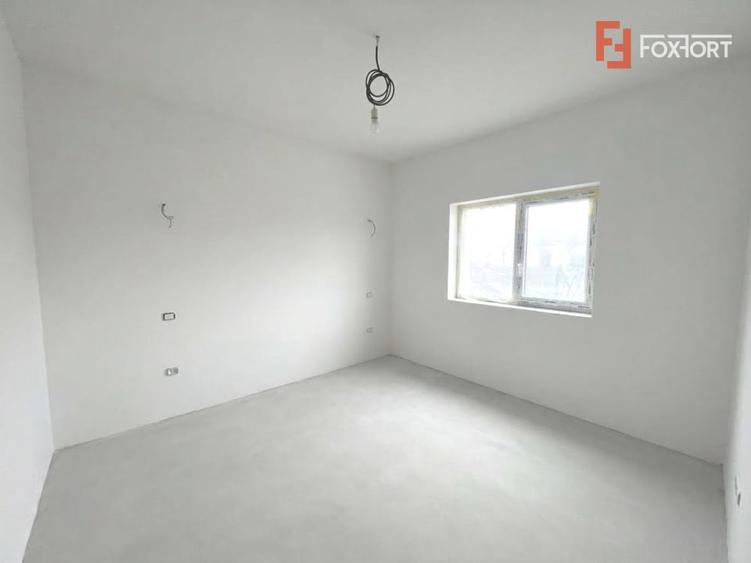 Duplex cu 4 camere cu Teren 273 Mp în Urseni