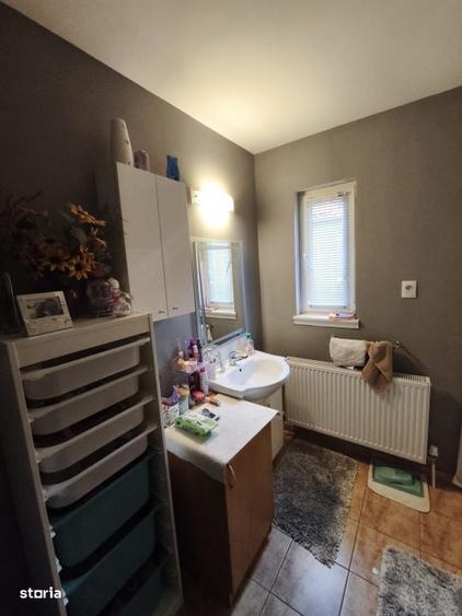 Casă cu 4 camere cu Teren 3000 Mp în Central