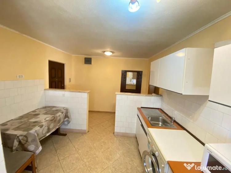 Apartament cu 2 camere semidecomandat în Miorița
