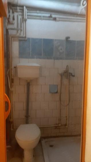 Garsonieră decomandată în Andronache